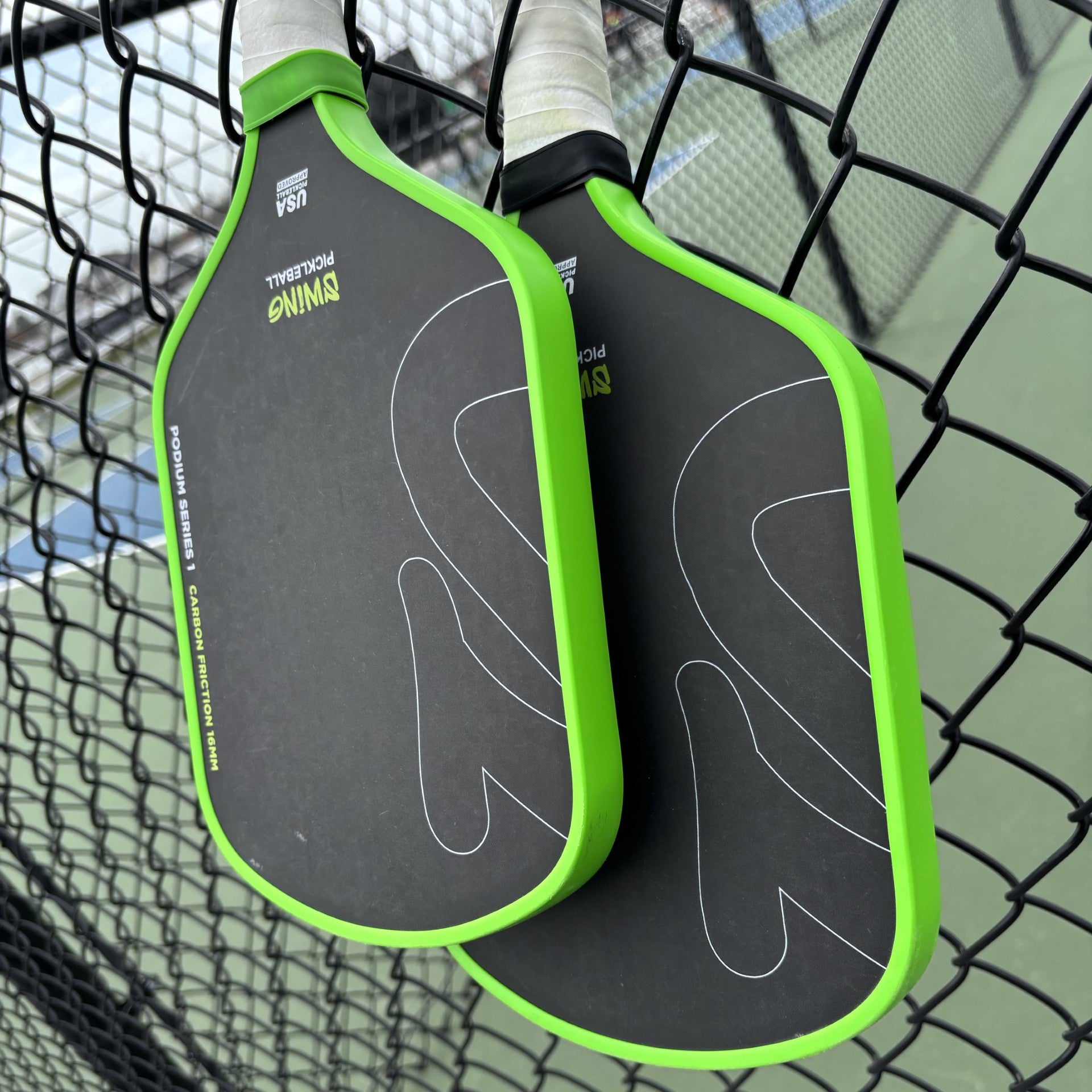Swing Podium Series 1 paddle grip and handle detail